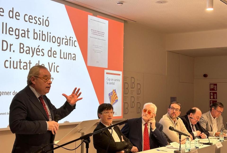 Intervenció de Josep Arimany en la cessió del fons bibliogràfic d'Antoni Bayés